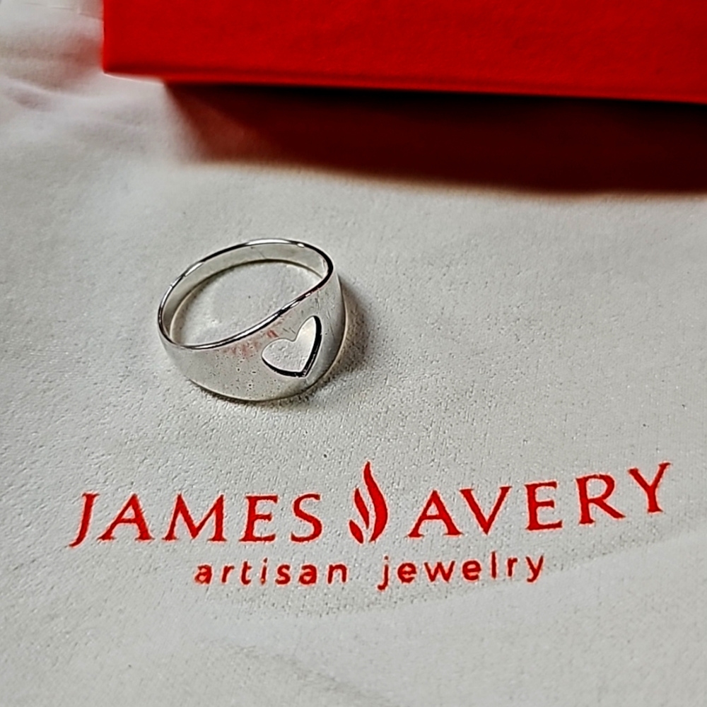 Retired James Avery WIDE Cut Out Heart Center Ring Vintage